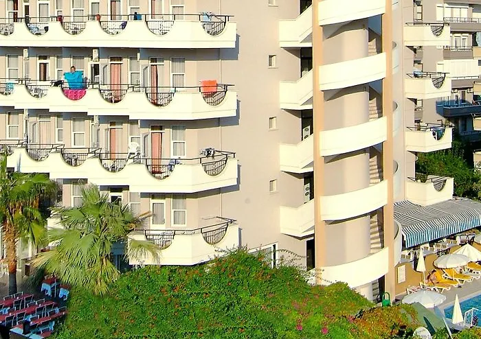 Hedef Kleopatra Golden Sun Hotel 3*